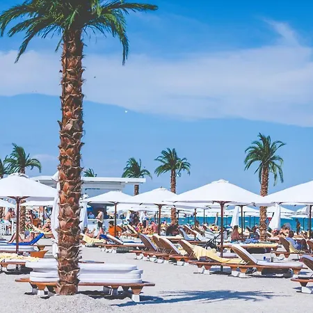 Loft Studio - Mamaia Summerland * Mamaia